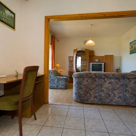 Vrbat Pensionat Seget Vranjica